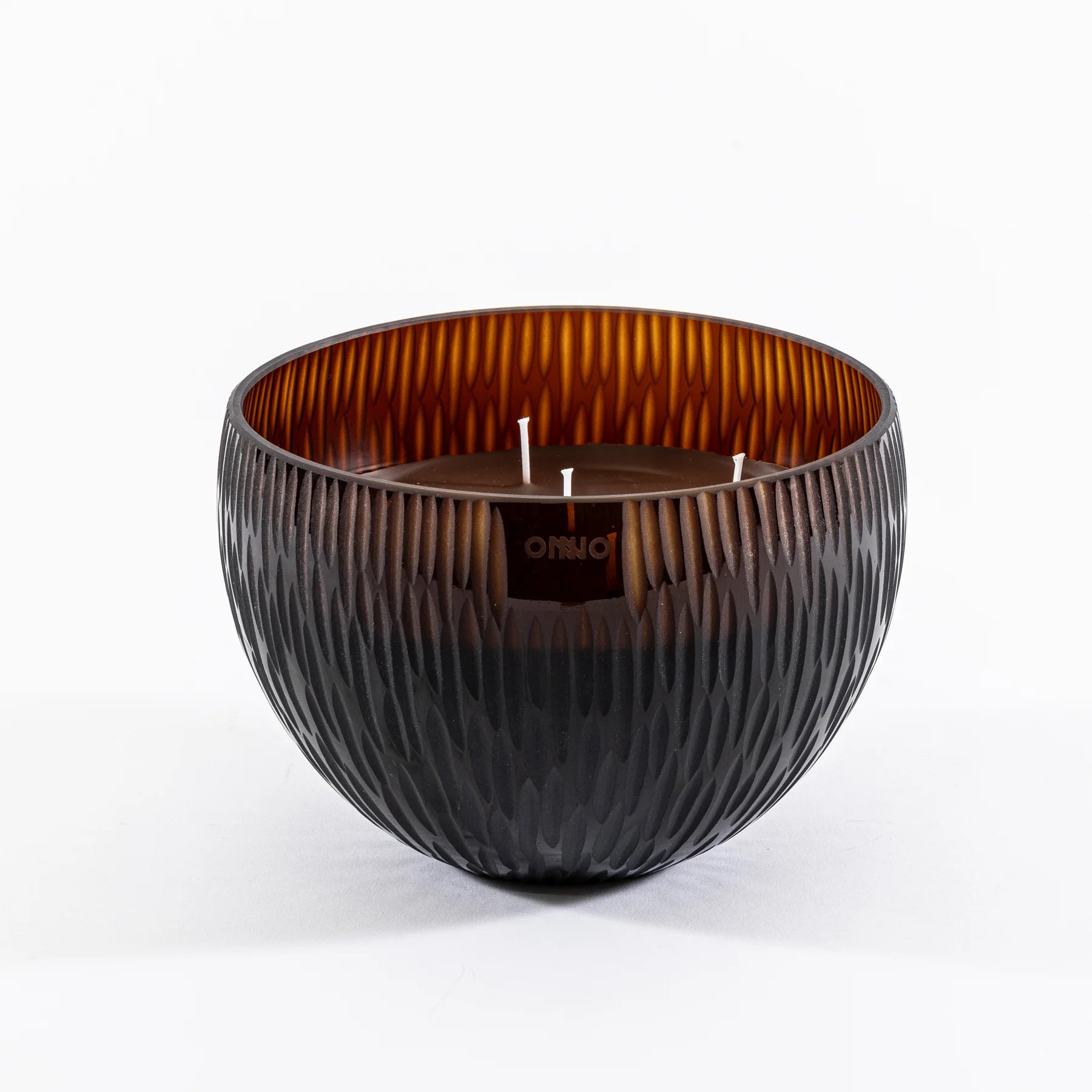 Luxurious Candle in Black Color by Toni Bond 