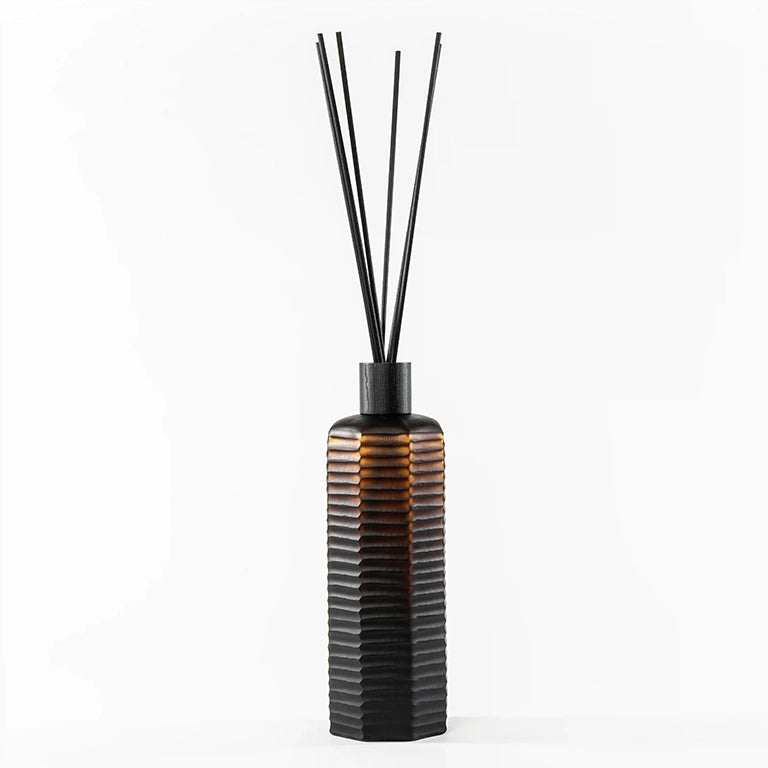 Luxurious Diffuser by Toni Bond 